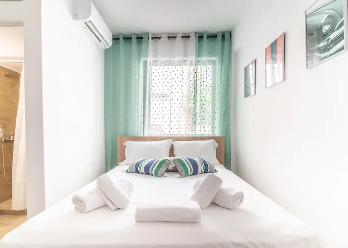Renovated Studio Near Downtown